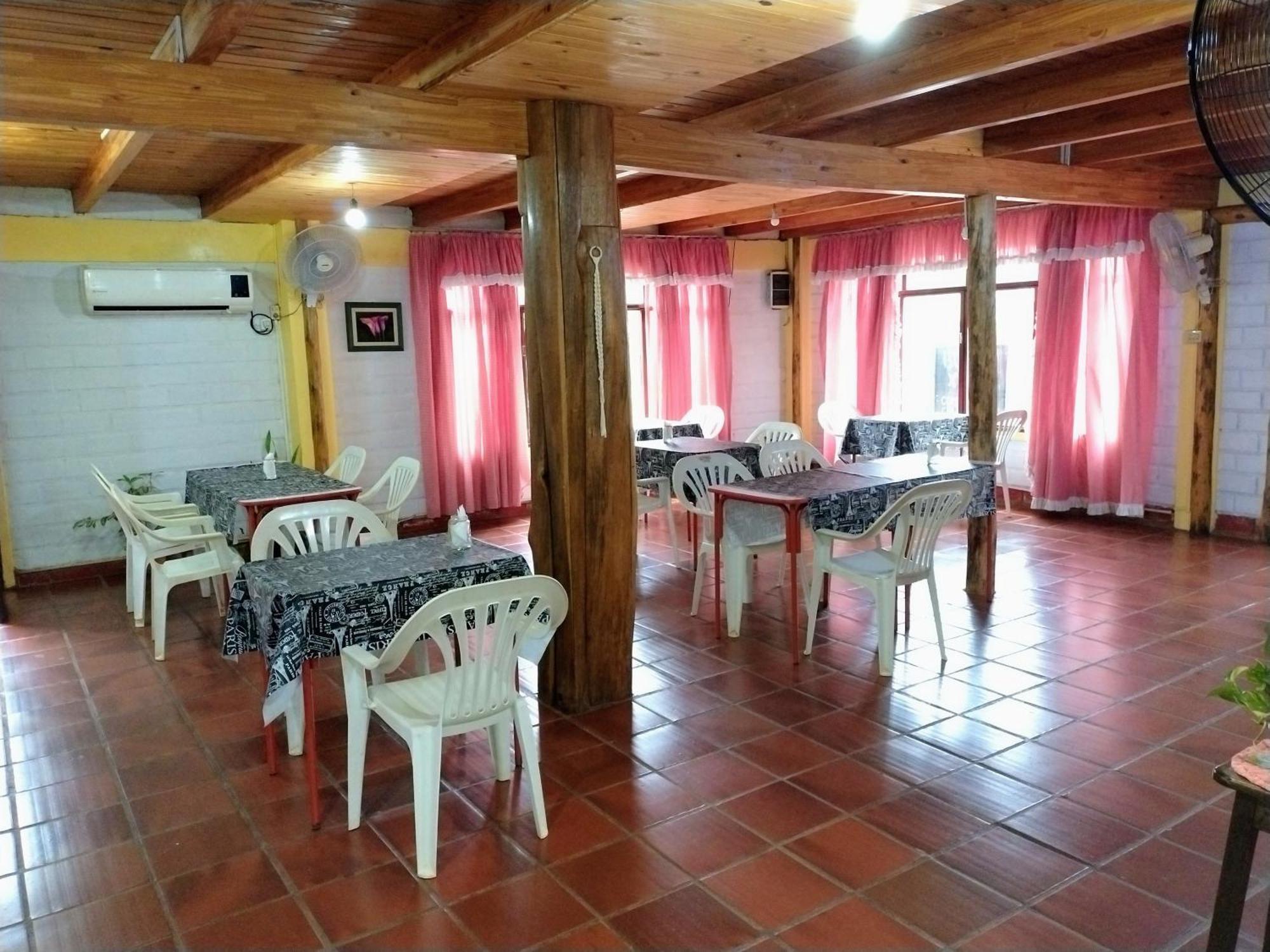 La Casona Hotel Пуерто Игуасу Екстериор снимка