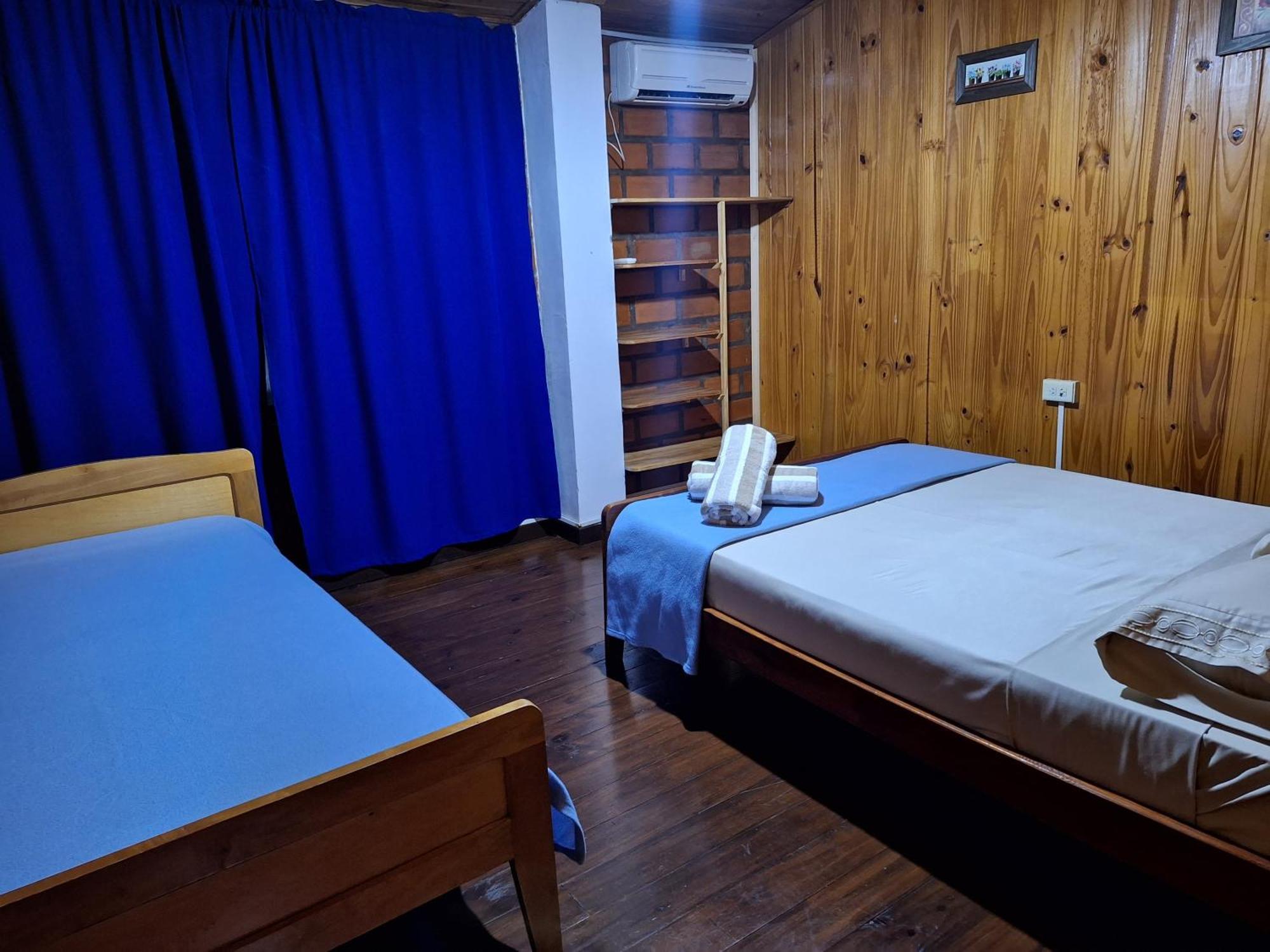 La Casona Hotel Пуерто Игуасу Екстериор снимка