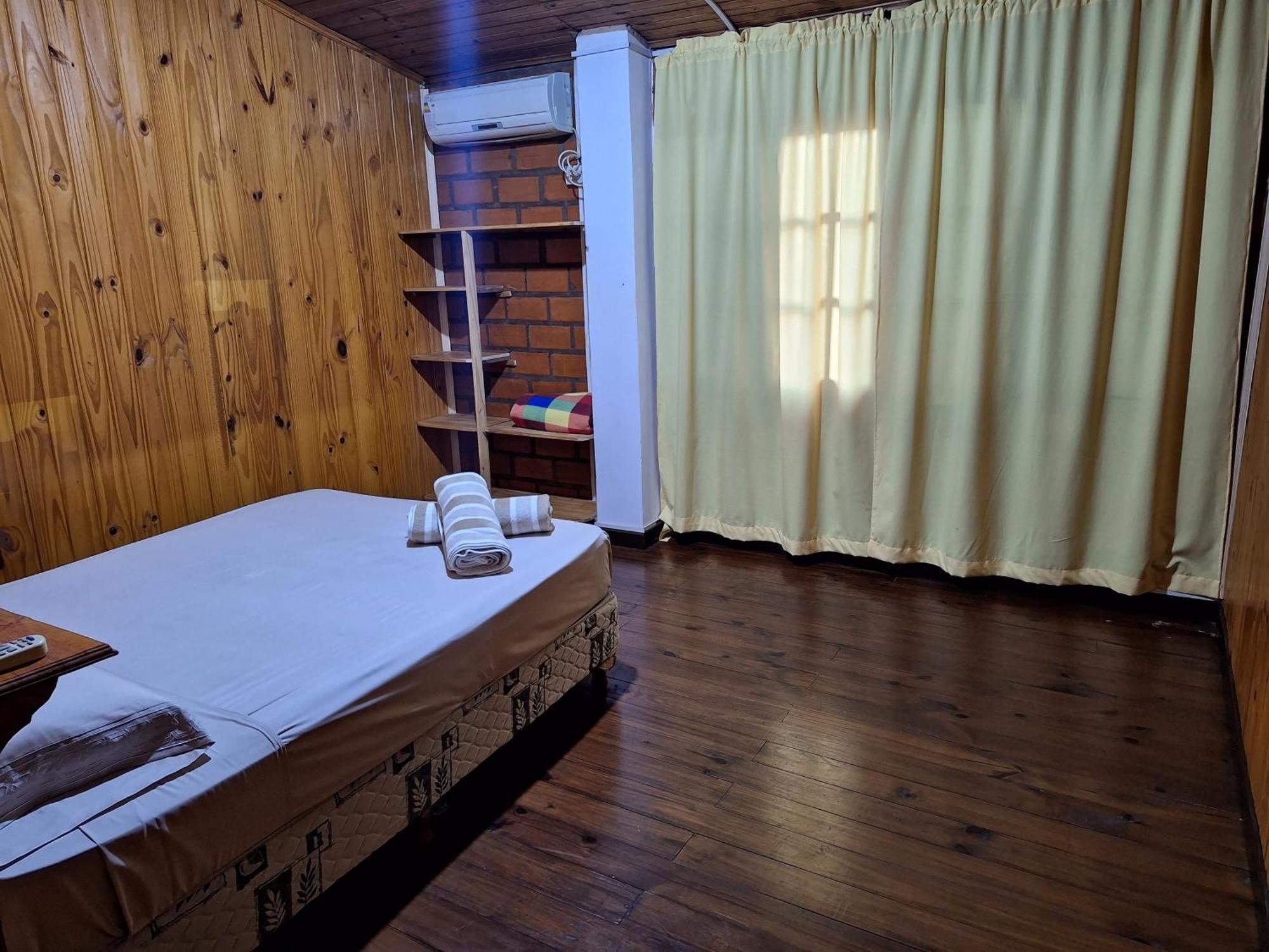 La Casona Hotel Пуерто Игуасу Стая снимка